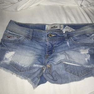 Low waisted hollister jean shorts